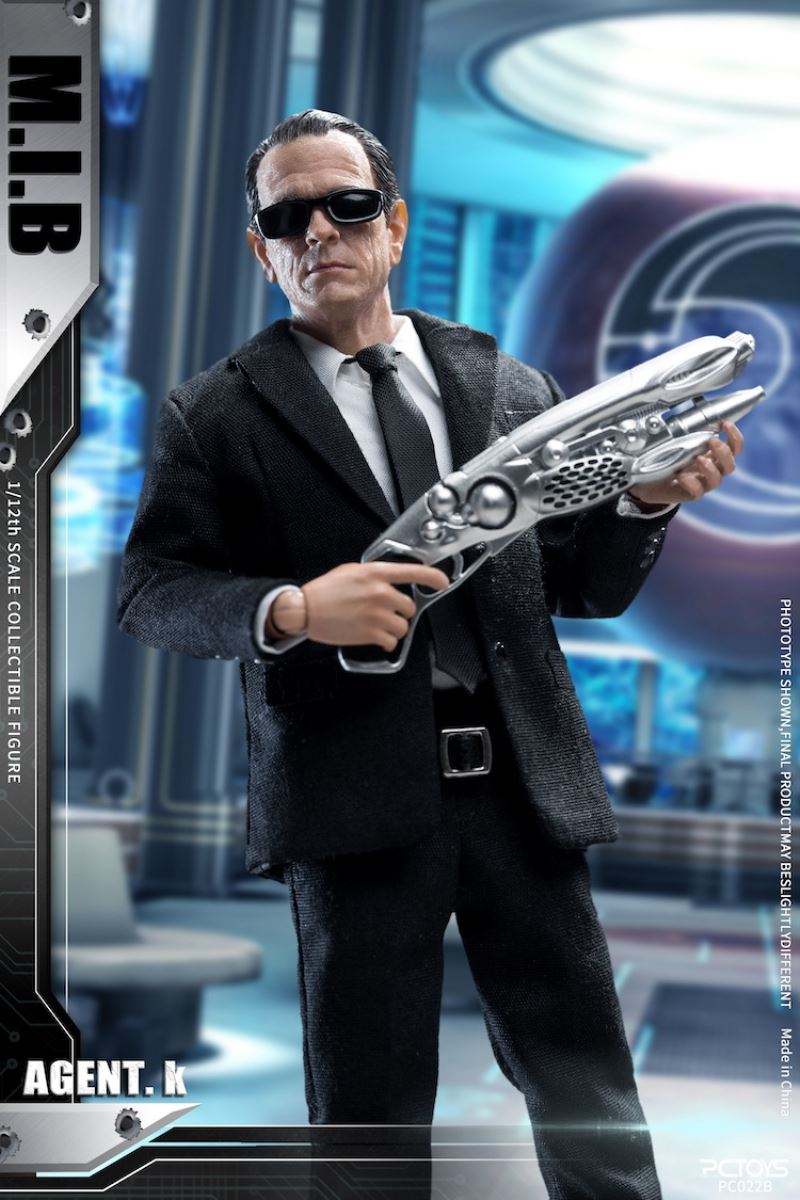 Agent in black 1/12