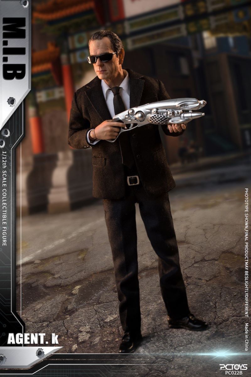 Agent in black 1/12