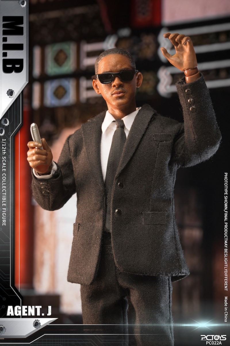 Agent in black 1/12