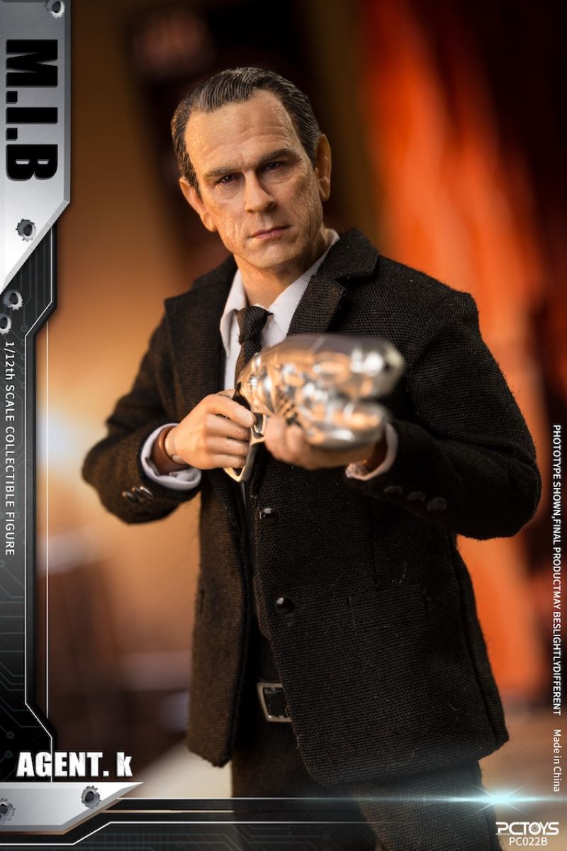 Agent in black 1/12