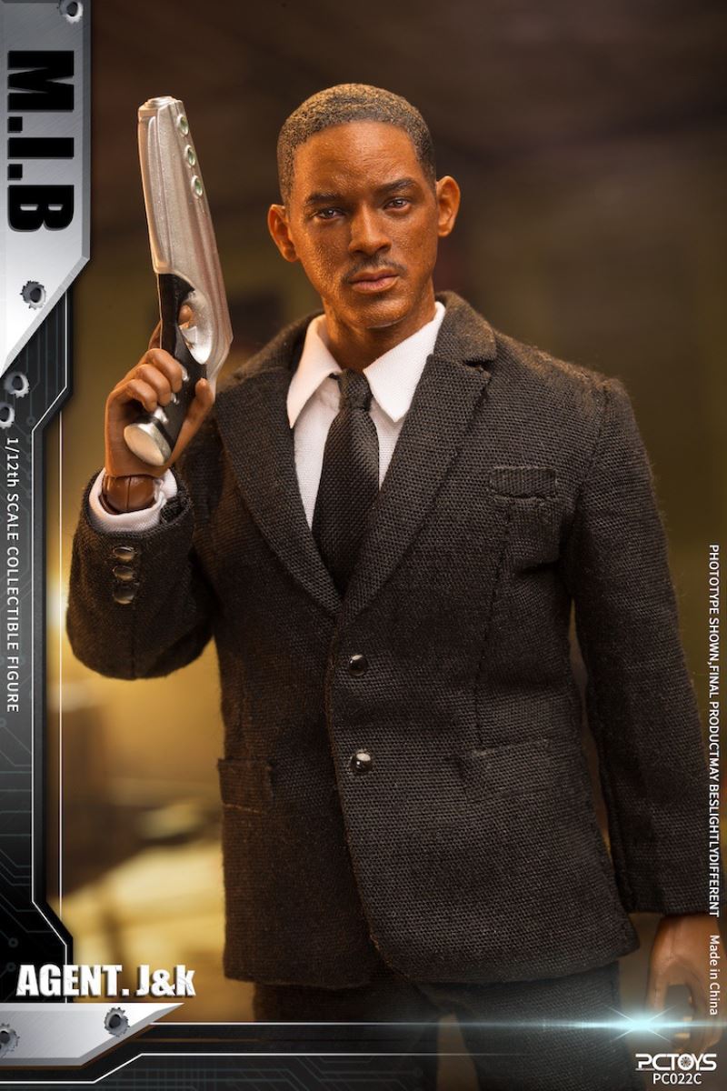 Agent in black 1/12