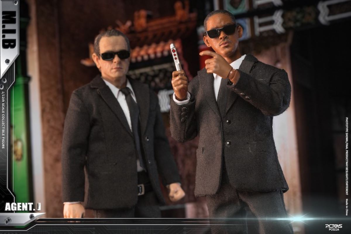 Agent in black 1/12