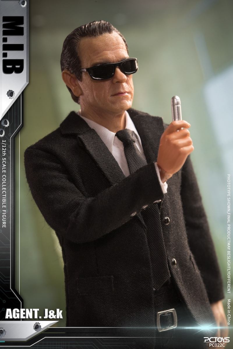 Agent in black 1/12