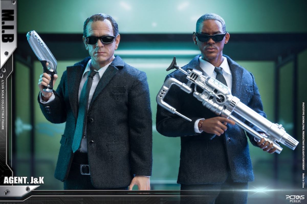 Agent in black 1/12