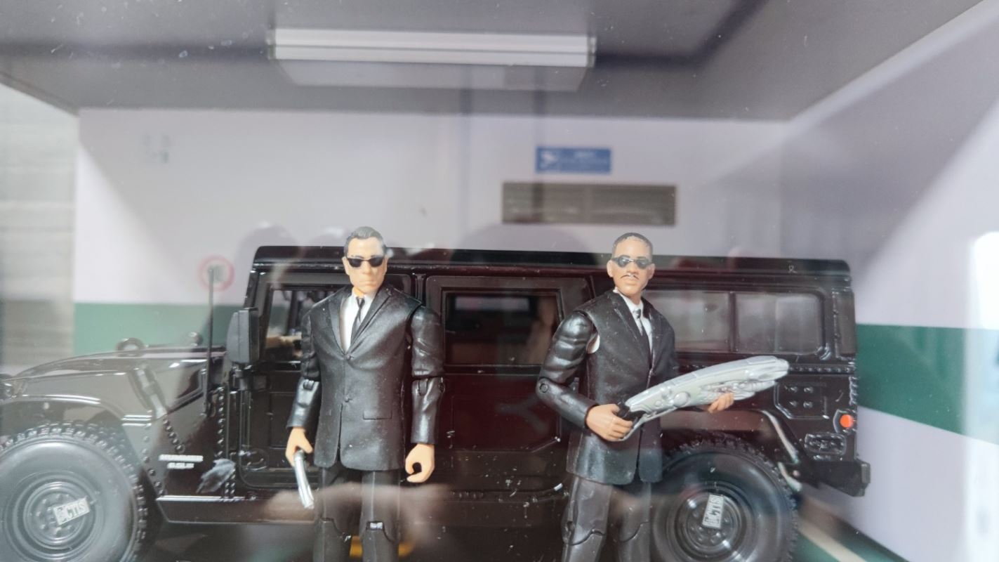 Agent in black 1/12