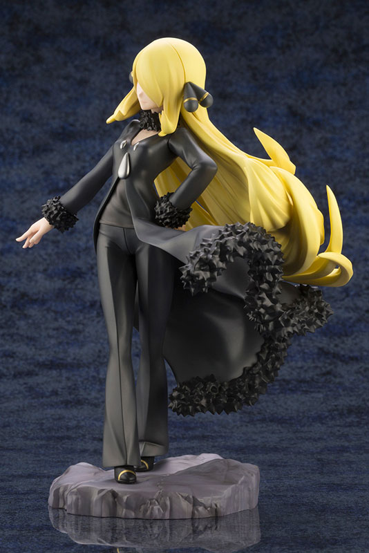 ARTFX J Pokemon Series Cynthia with Garchomp 1/8