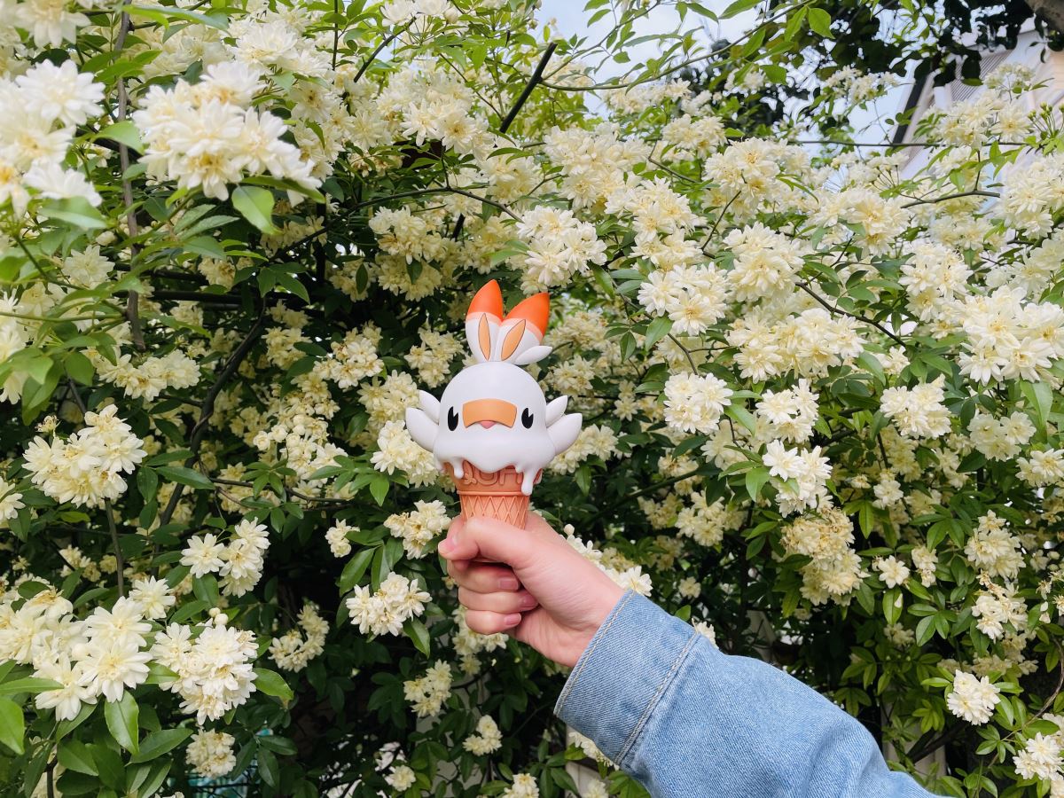 Ice Cream Scorbunny  - Pokemon