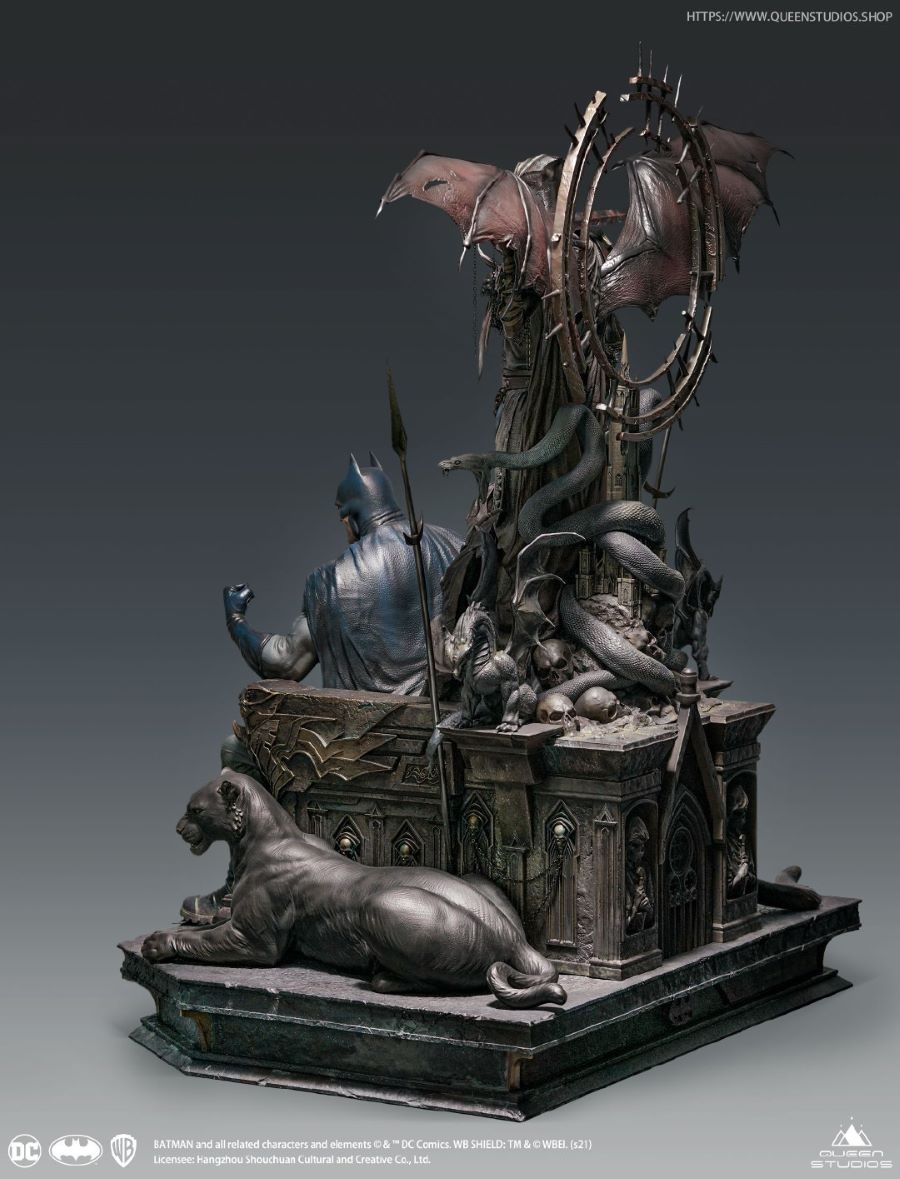 Batman on Throne - Comic Statue