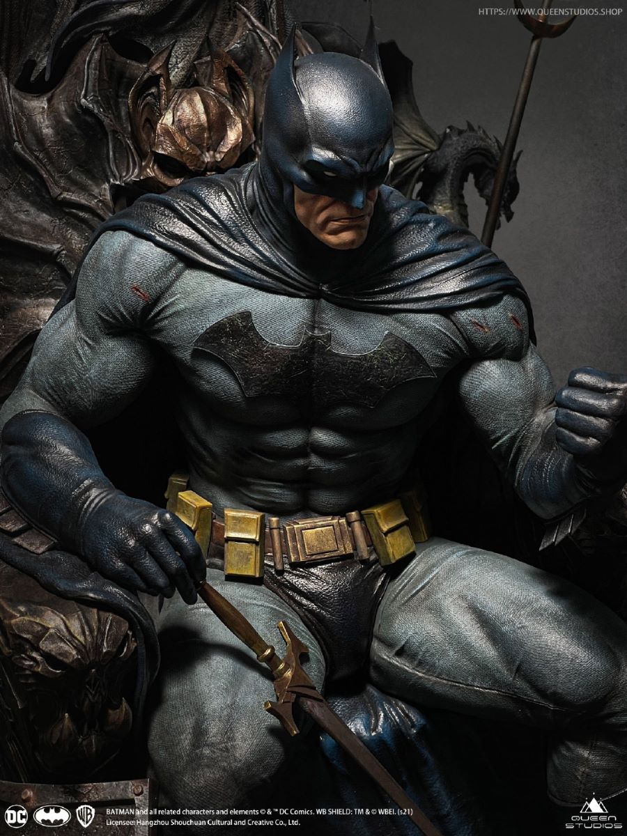 Batman on Throne - Comic Statue