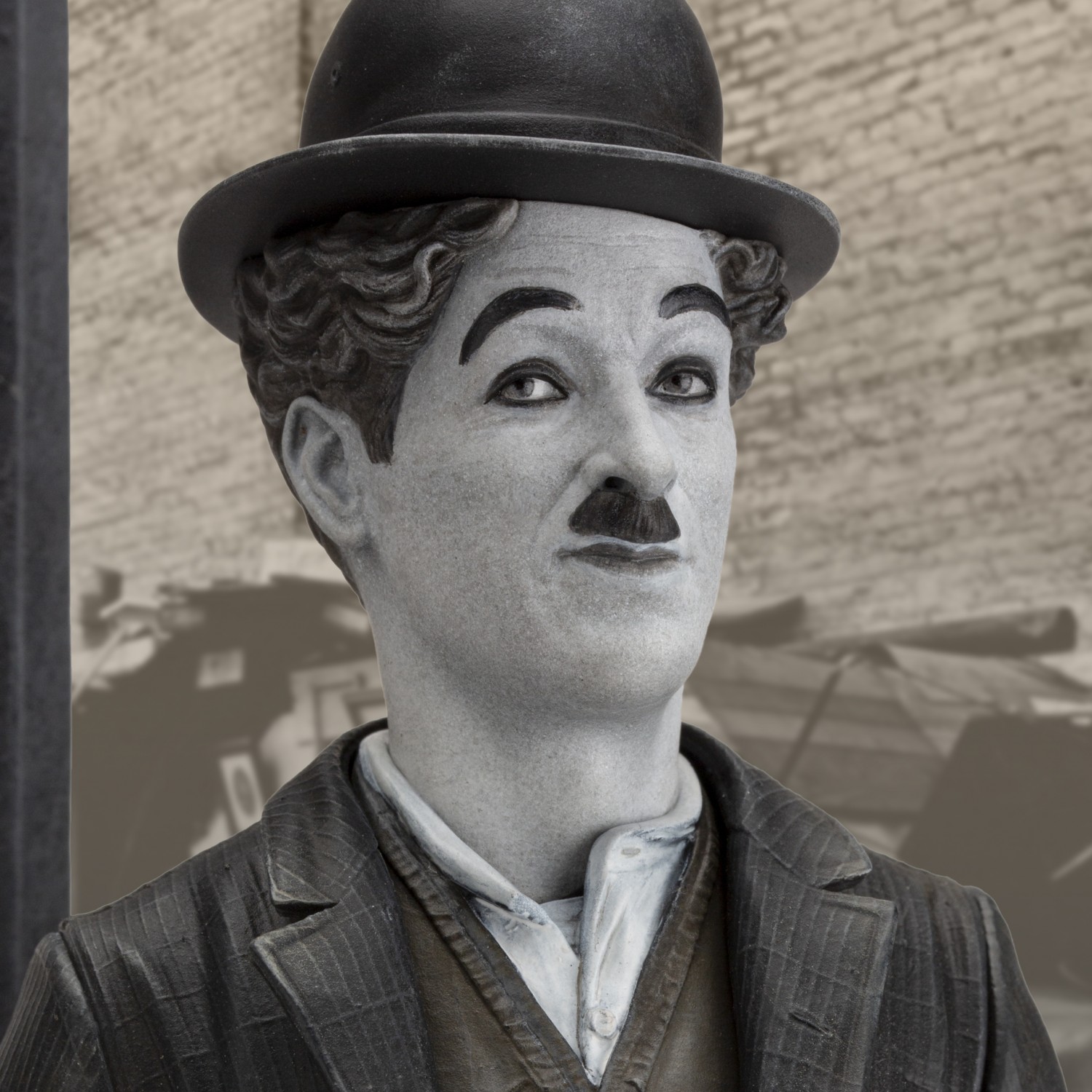 Charlie Chaplin - A Dog Life 1/6
