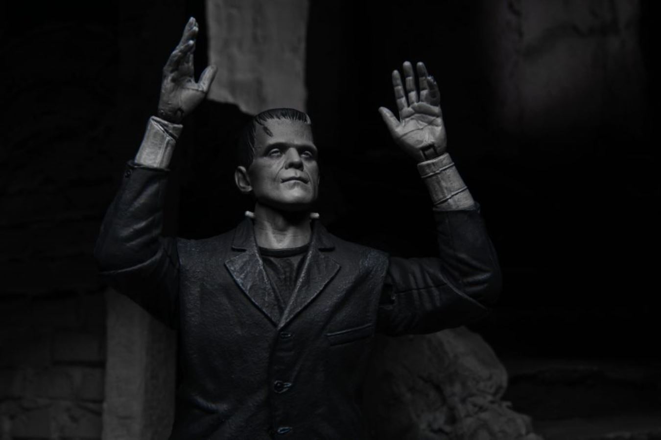 Universal Monsters: Frankenstein's Monster Ultimate Figure