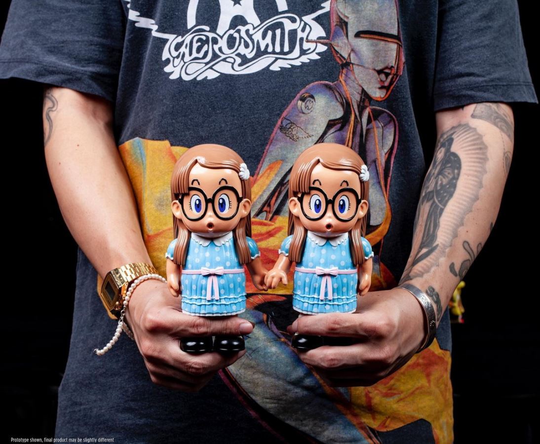 THE SHOCKING TWINS