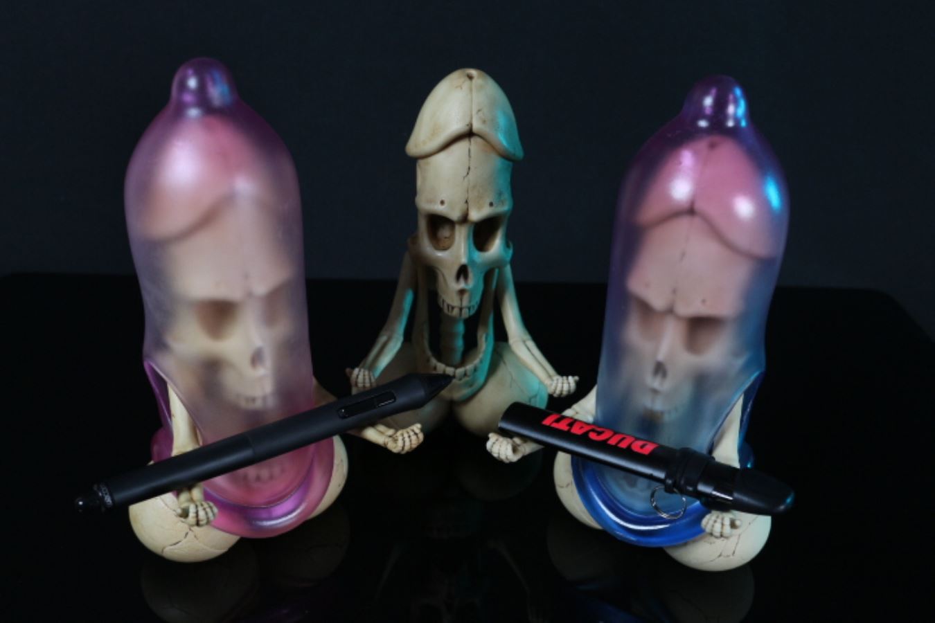 20cm Penis Skeleton State-Chicken Bone Statue