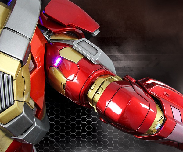 Imaginarium Art Mark 17 statue