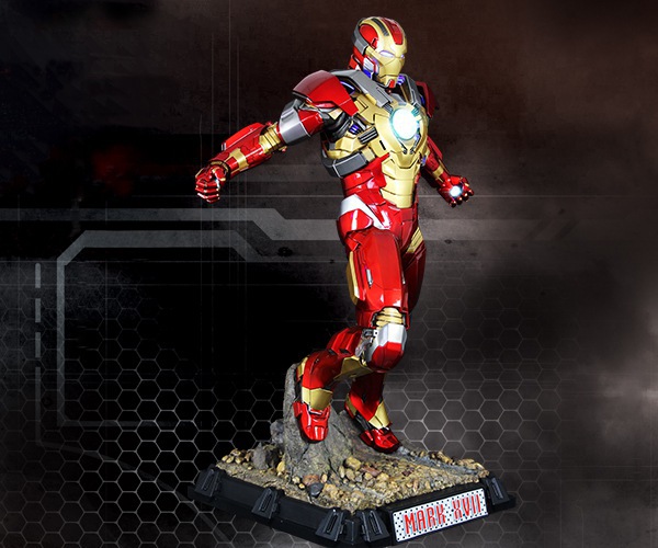 Imaginarium Art Mark 17 statue