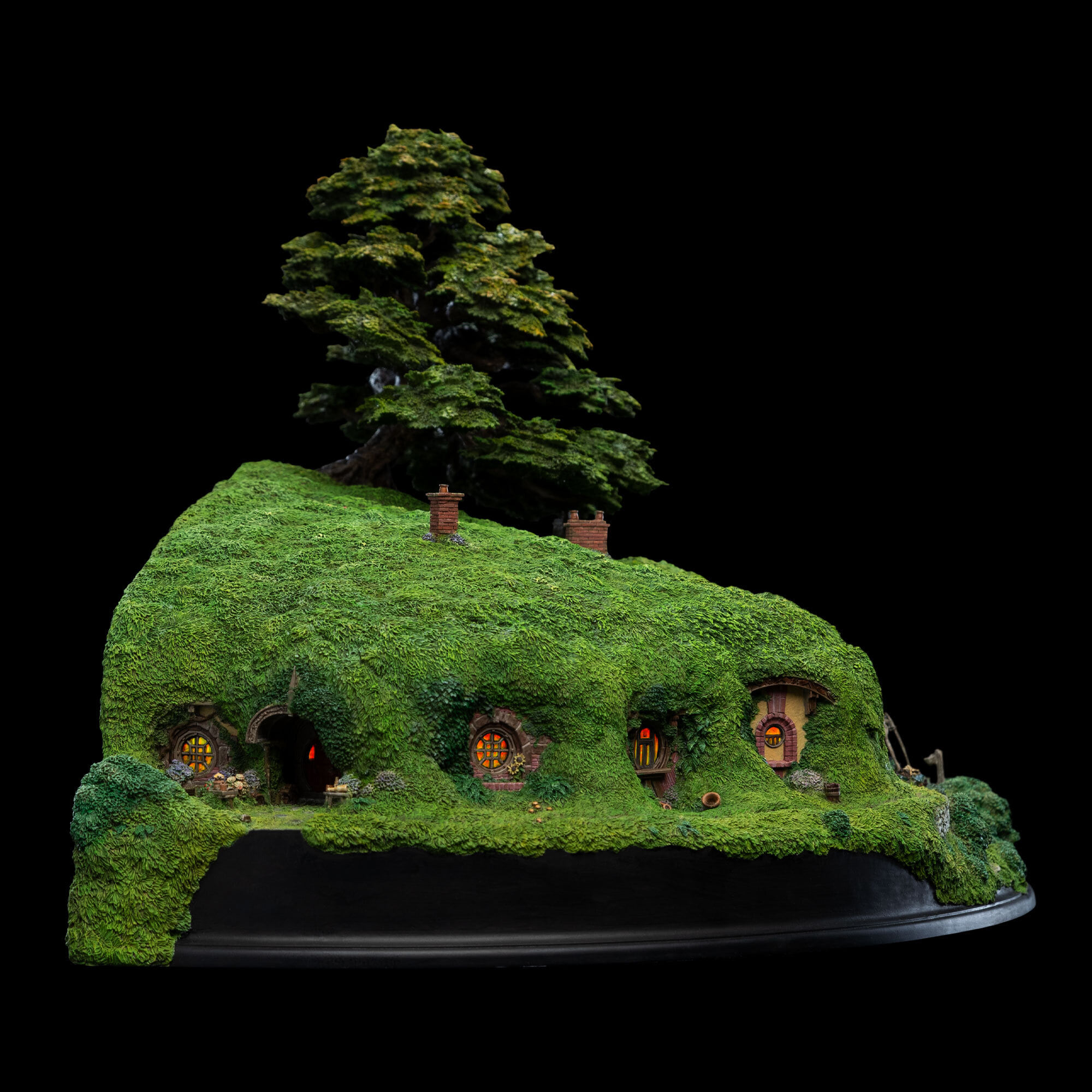 Bag End on the Hill (The Lord of the Rings : The Fellowship of the Ring)