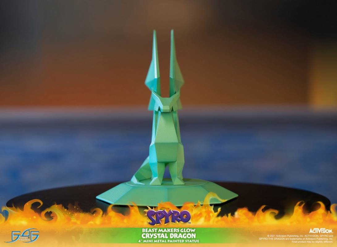 SPYRO THE DRAGON-DREAMWEAVER PURPLE CRYSTAL DRAGON