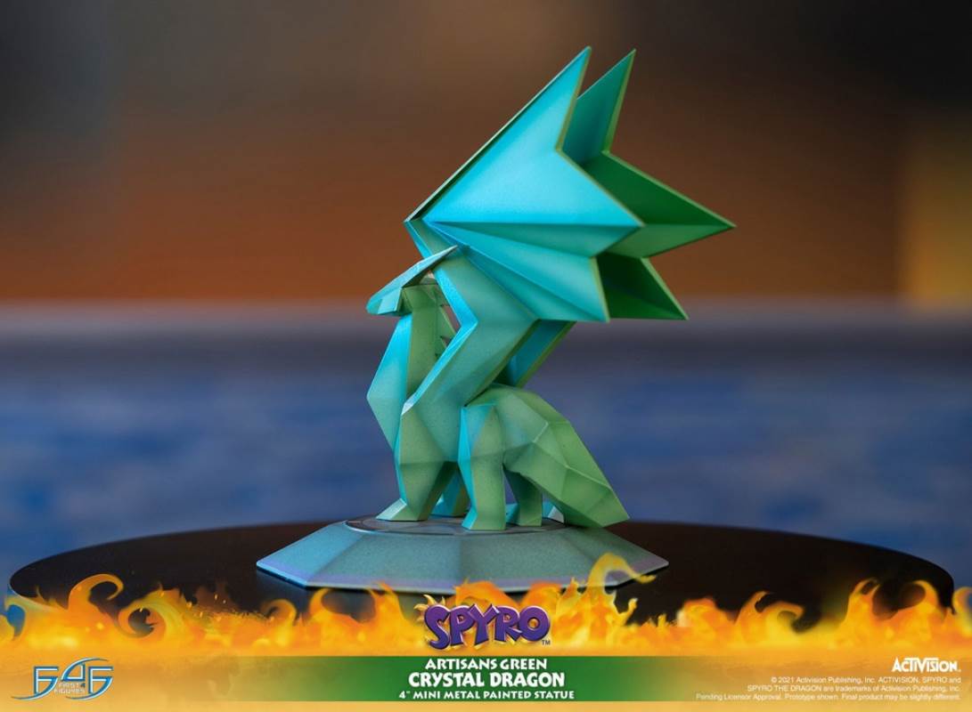 SPYRO THE DRAGON-DREAMWEAVER PURPLE CRYSTAL DRAGON