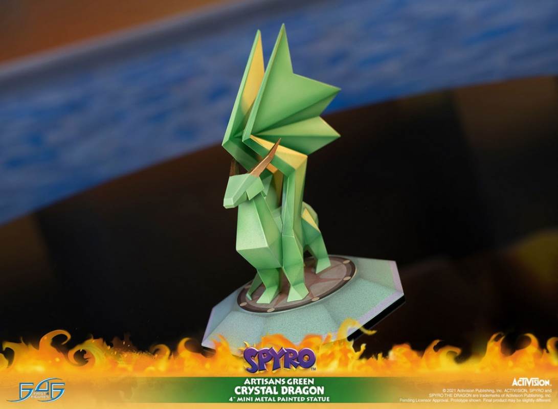 SPYRO THE DRAGON-DREAMWEAVER PURPLE CRYSTAL DRAGON