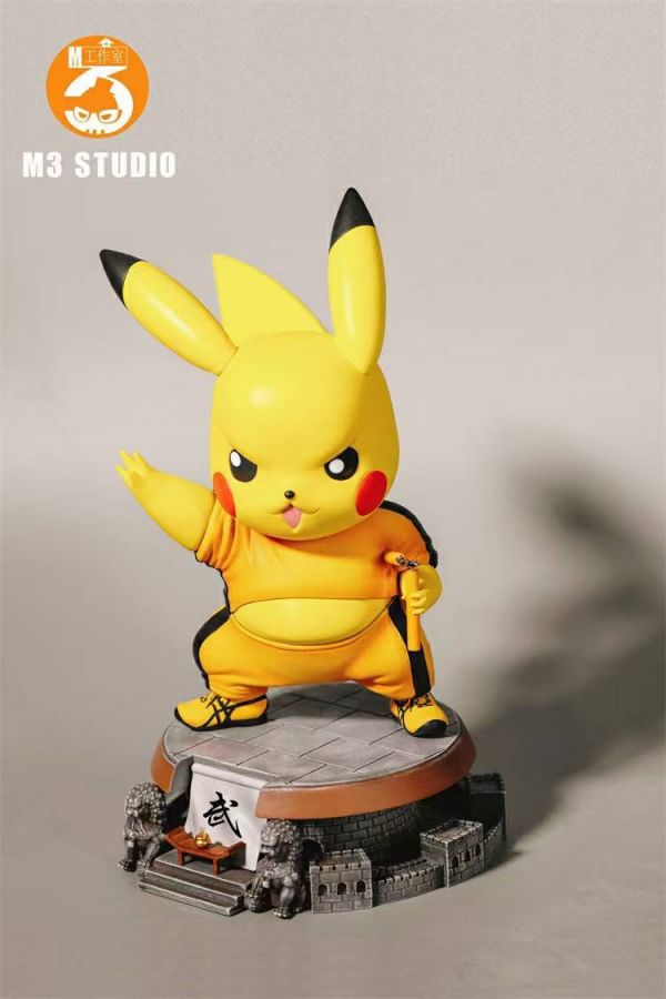 Pikachu cos Bruce Lee