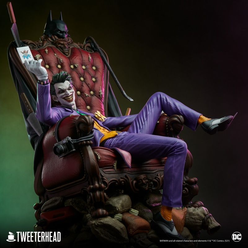 The Joker 1/6 Scale Deluxe Maquette
