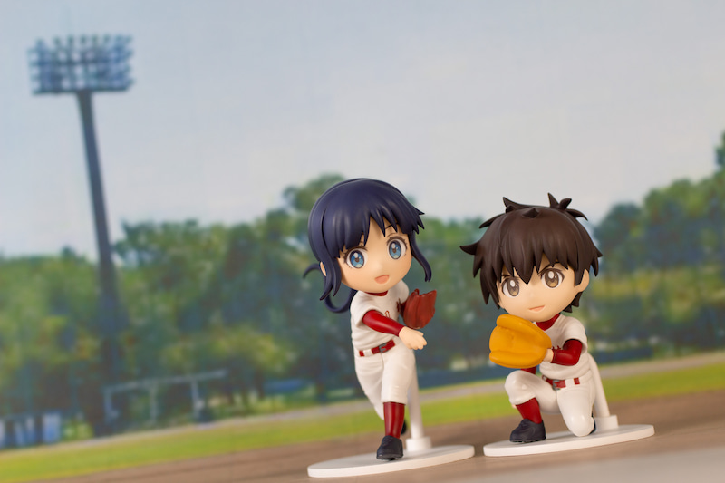 Daigo Shigeno and Mutsuko Sakura mini-figures