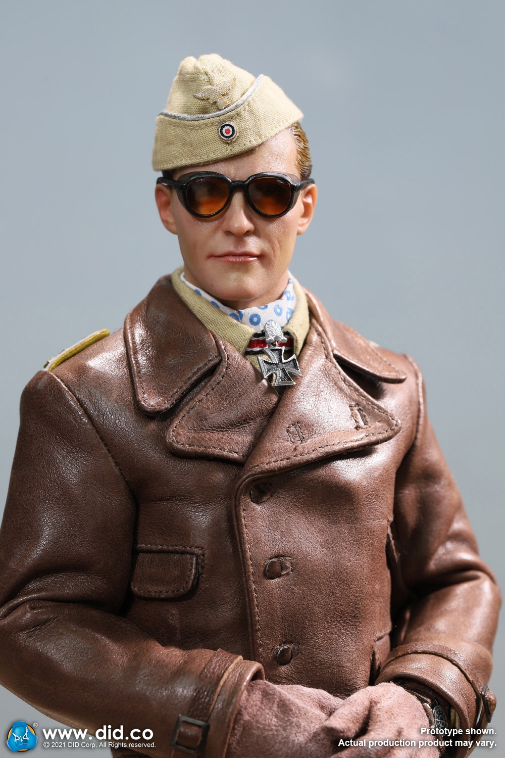 World War II ace pilot African Star  -Marseiu & Scene