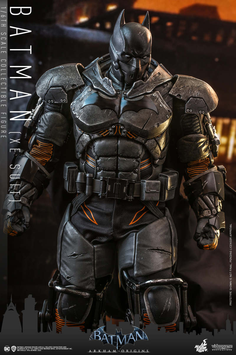 BATMAN: ARKHAM ORIGINS - BATMAN (XE SUIT) 1/6