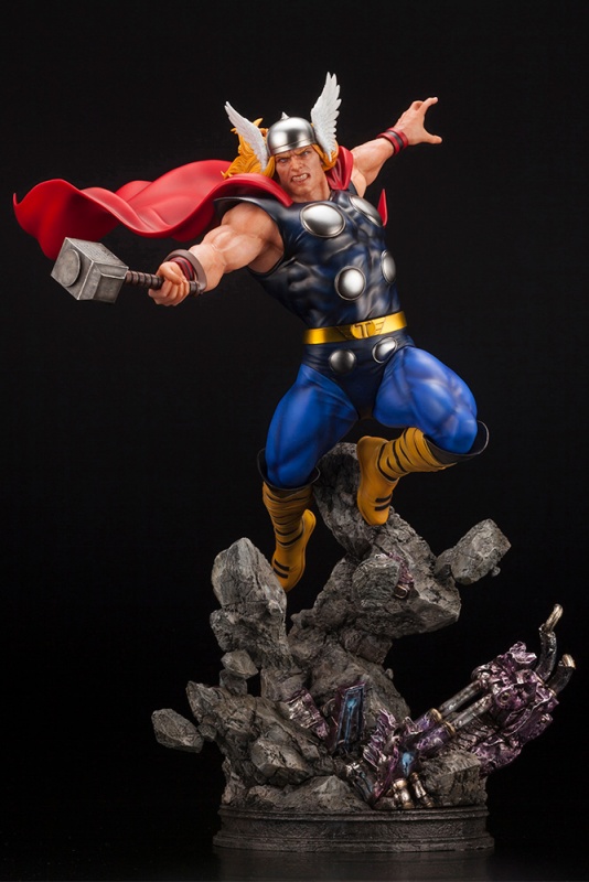 Thor Avengers Fine Art Statue 1/6