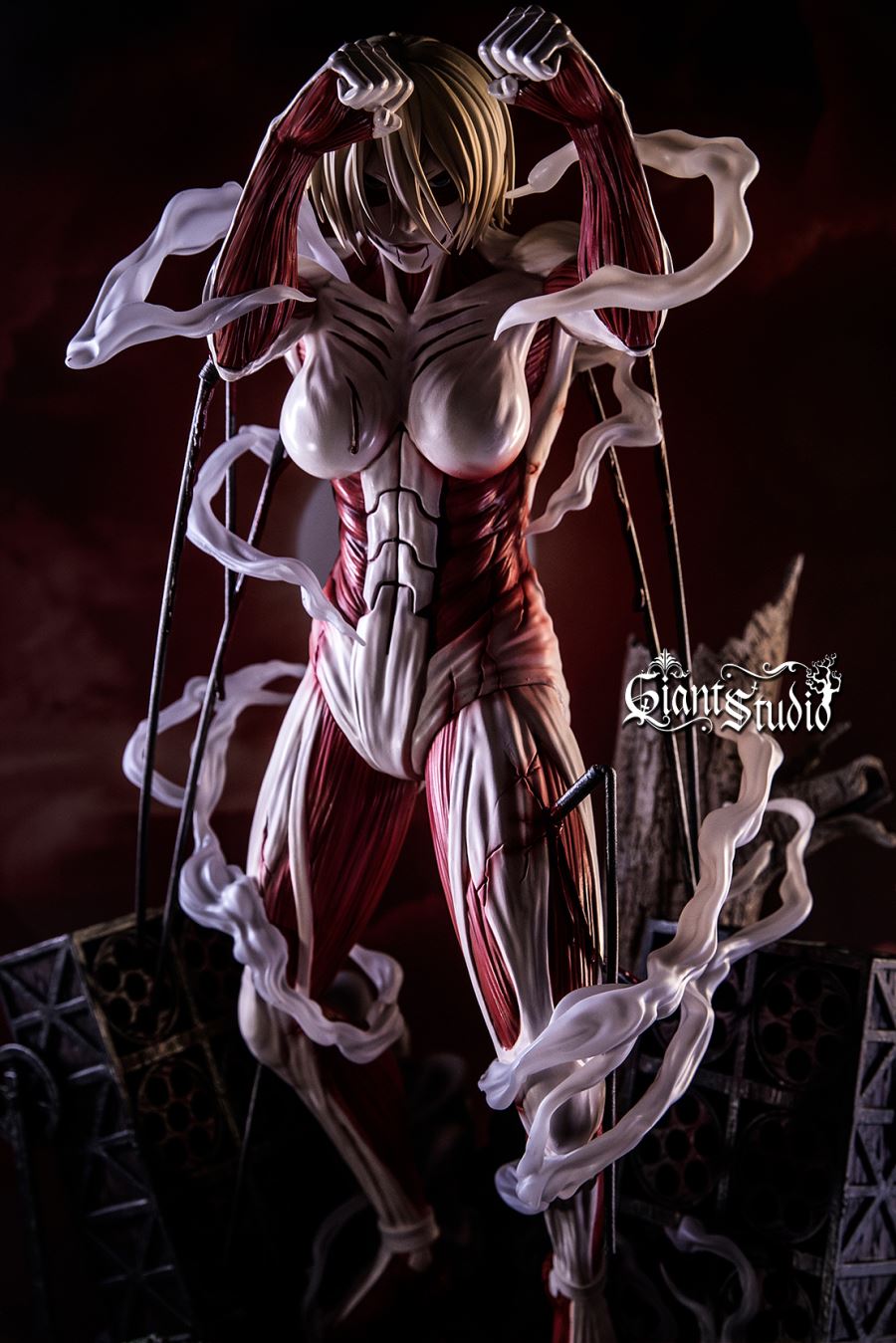 Female Titan – Attack on Titan
