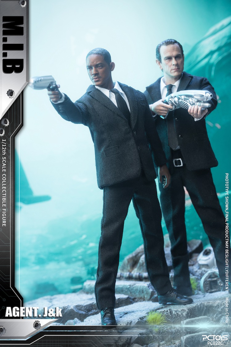 Agent in black 1/12