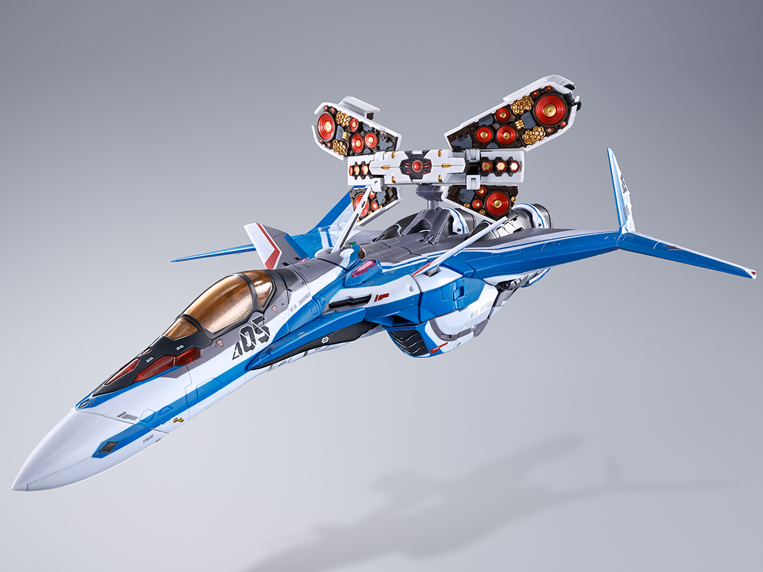 DX Chogokin Movie version VF-31J Siegfried (Hayate Immelman machine)