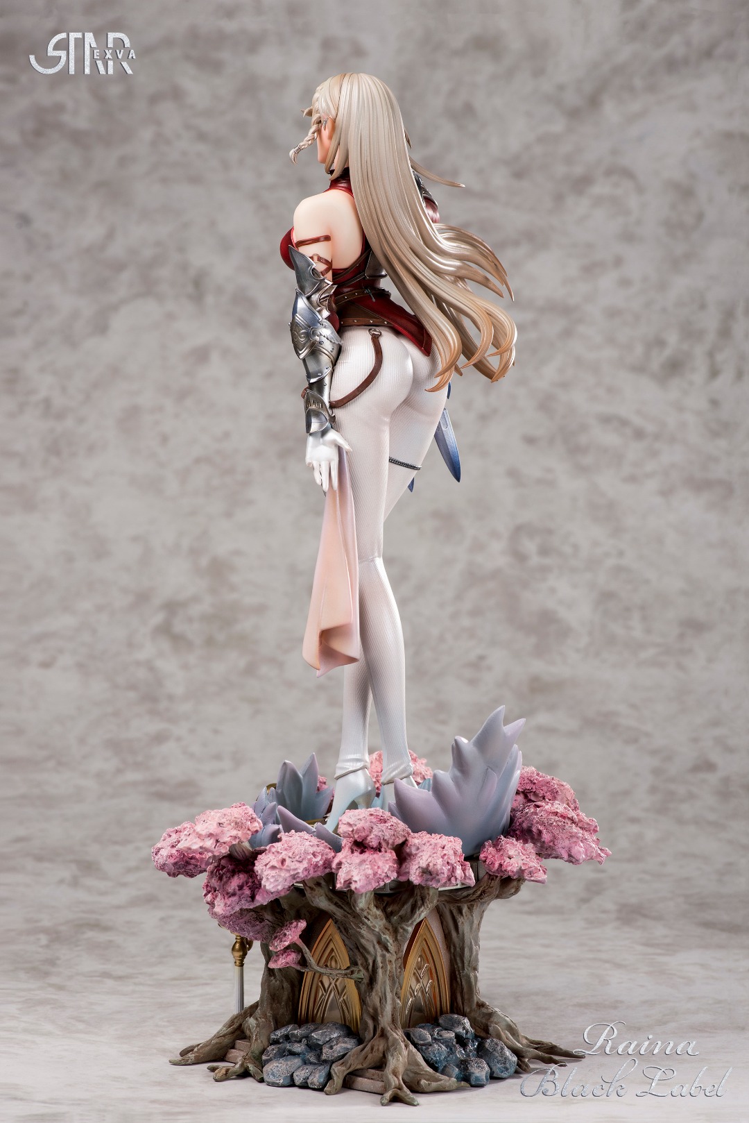 Black Label series statue - Rena