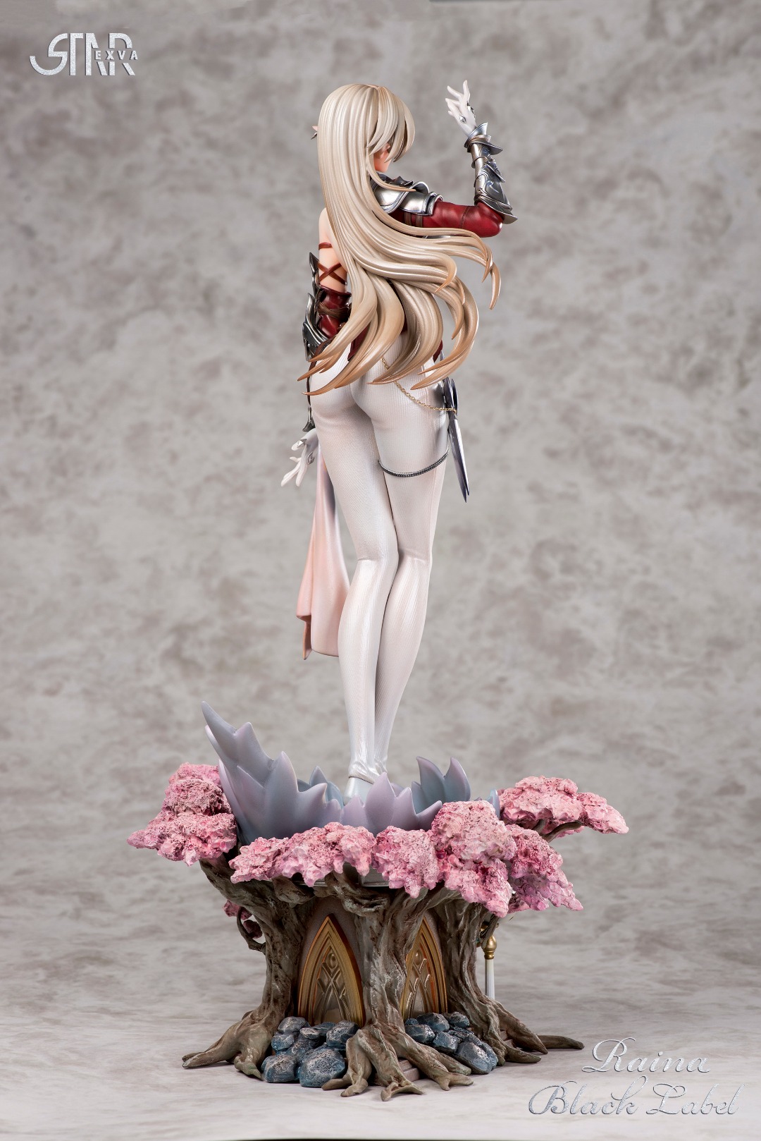 Black Label series statue - Rena