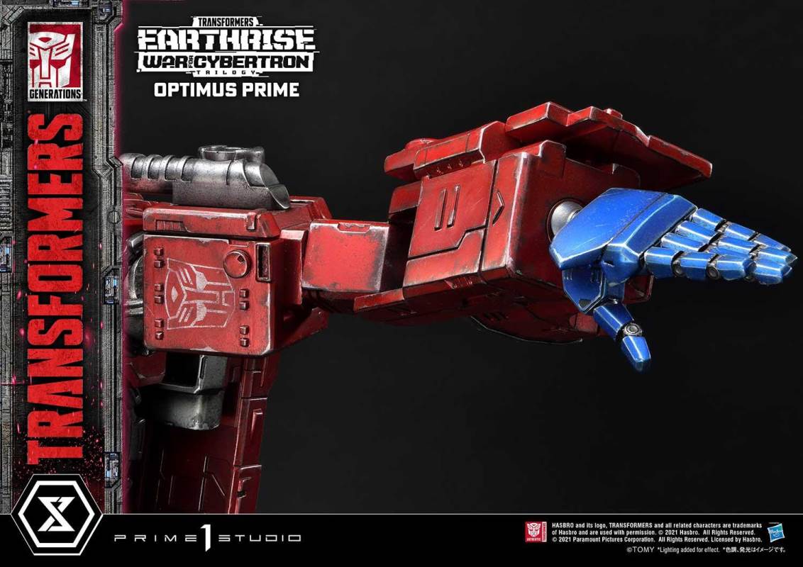 Transformers: War For Cybertron Optimus Prime Ultimate Version
