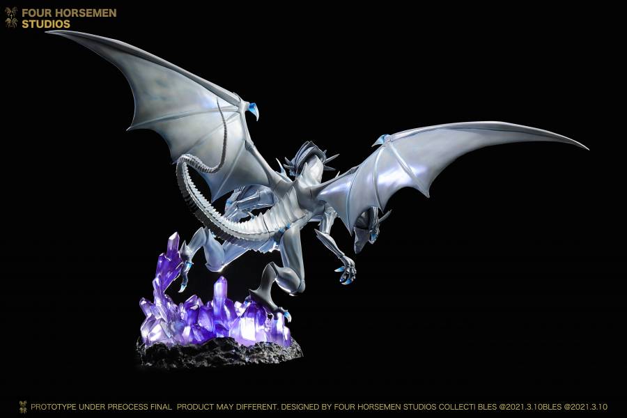 Blue-eyed ultimate dragon