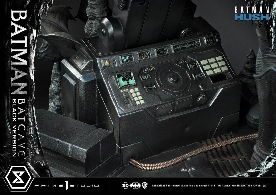 Batman: Hush (Comics) Batman Batcave Black Version