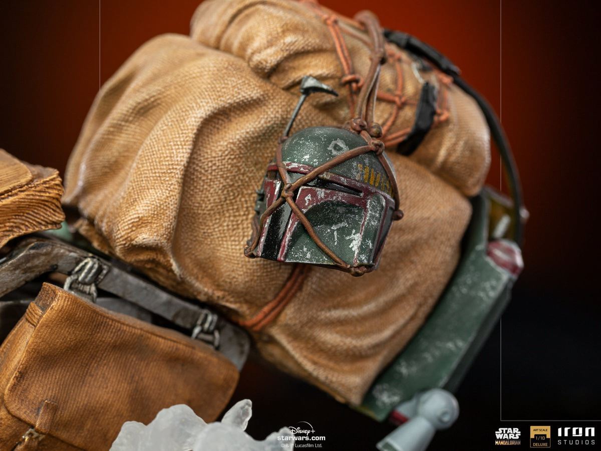 The Mandalorian on Speederbike Deluxe Art Scale 1/10