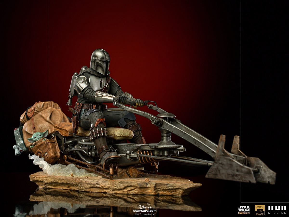 The Mandalorian on Speederbike Deluxe Art Scale 1/10