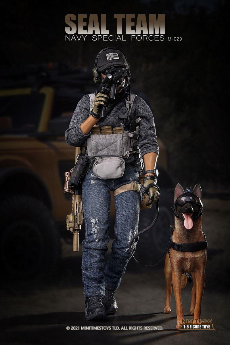 US Navy SEALs with dog 1/6