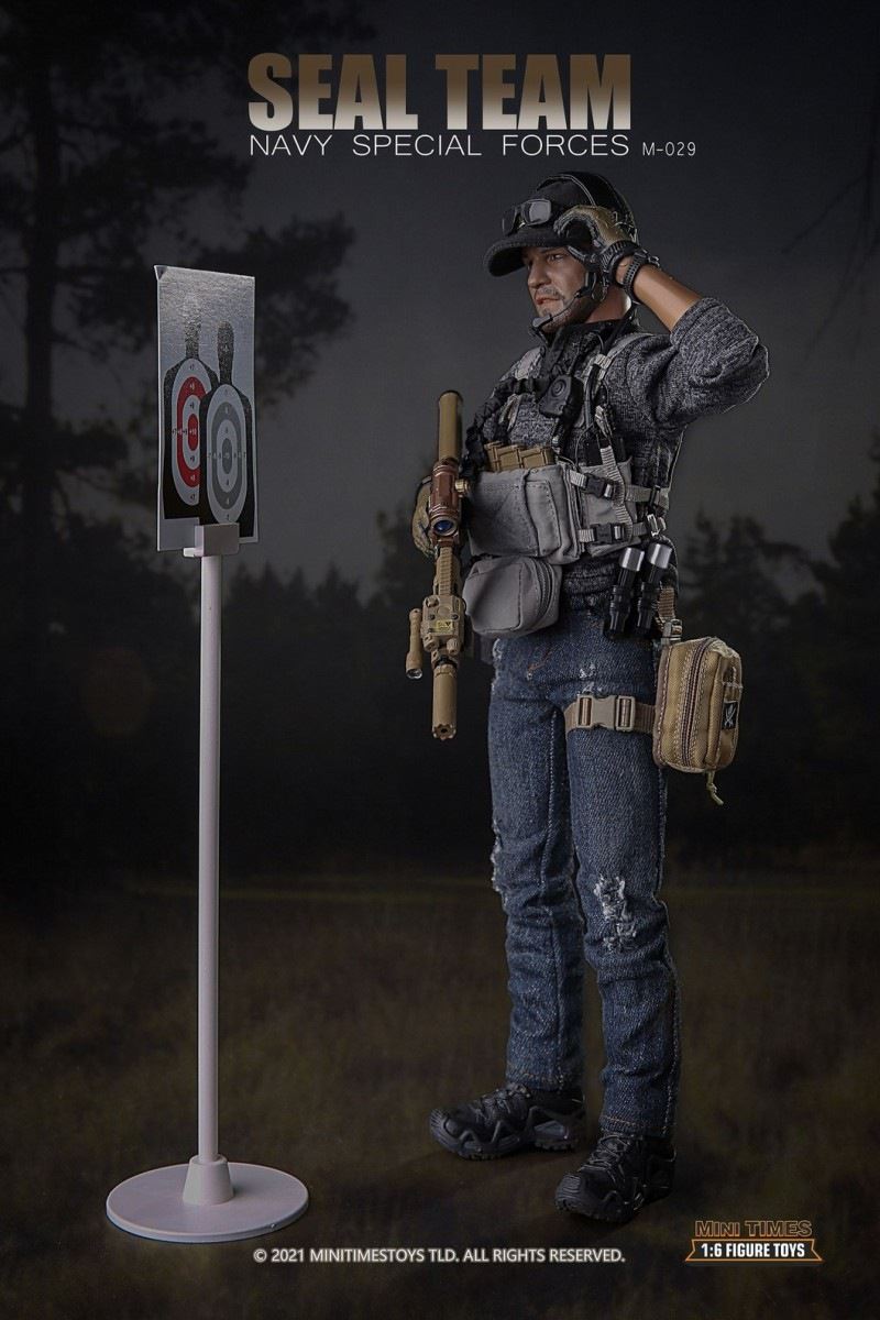 US Navy SEALs with dog 1/6