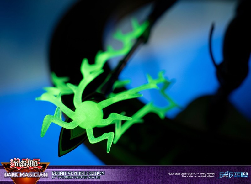 YU-GI-OH! – DARK MAGICIAN (EXCLUSIVE PURPLE/BLUE EDITION, DEFINITIVE PURPLE/BLUE EDITION)