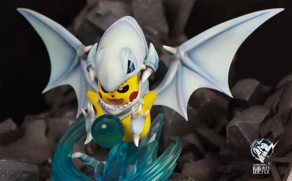 Pikachu cos Blue Eye