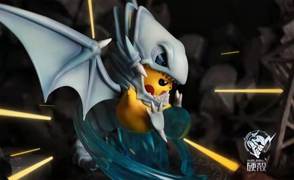 Pikachu cos Blue Eye