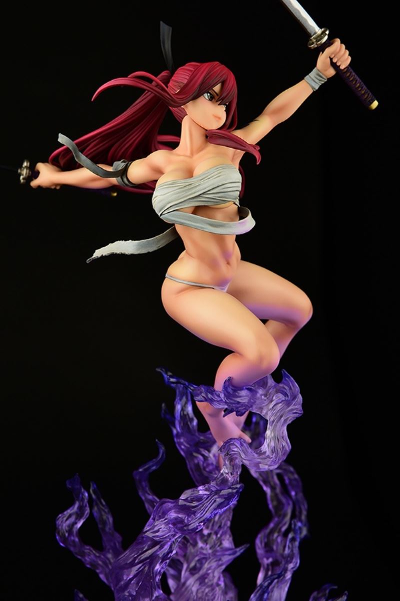 Erza Scarlet Samurai-Light Flame Manjo-ver (Red / Jet Black)