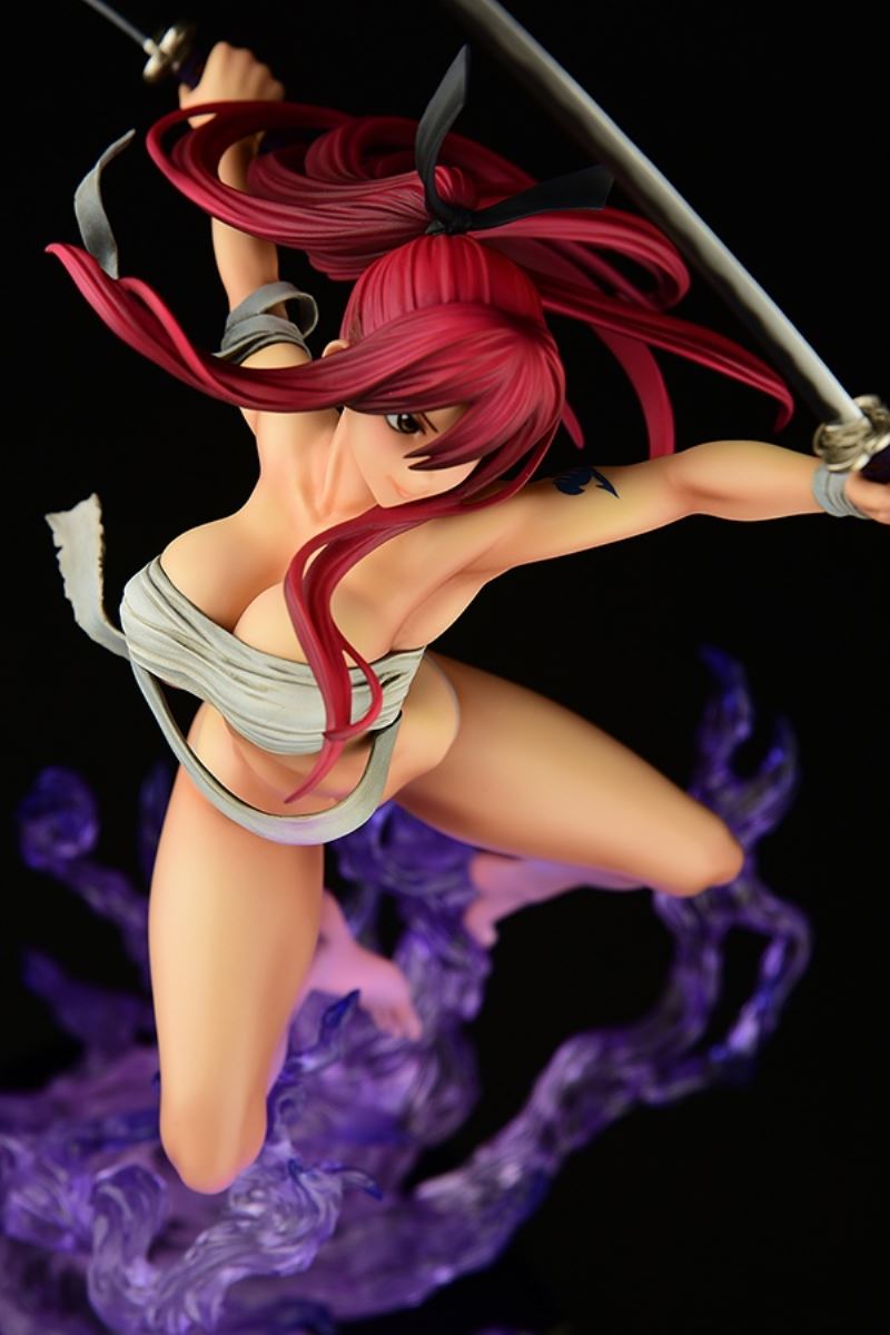 Erza Scarlet Samurai-Light Flame Manjo-ver (Red / Jet Black)