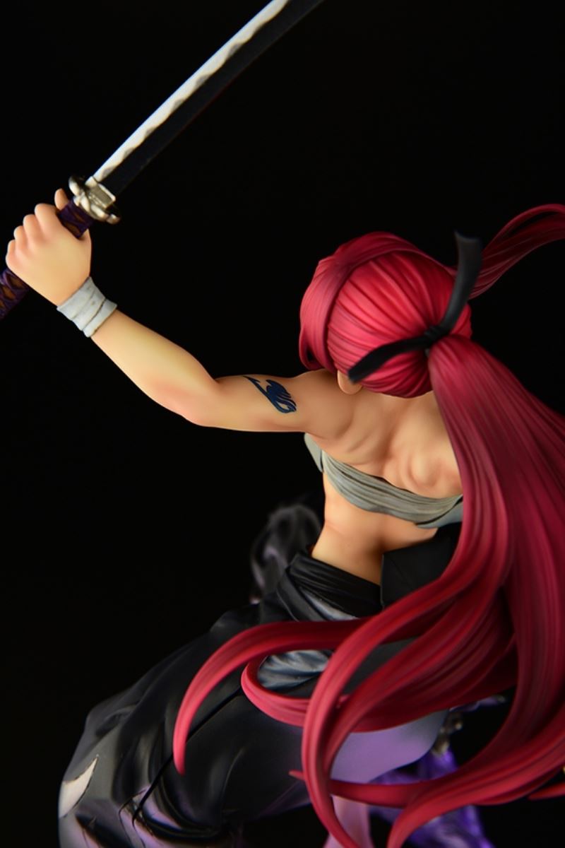 Erza Scarlet Samurai-Light Flame Manjo-ver (Red / Jet Black)