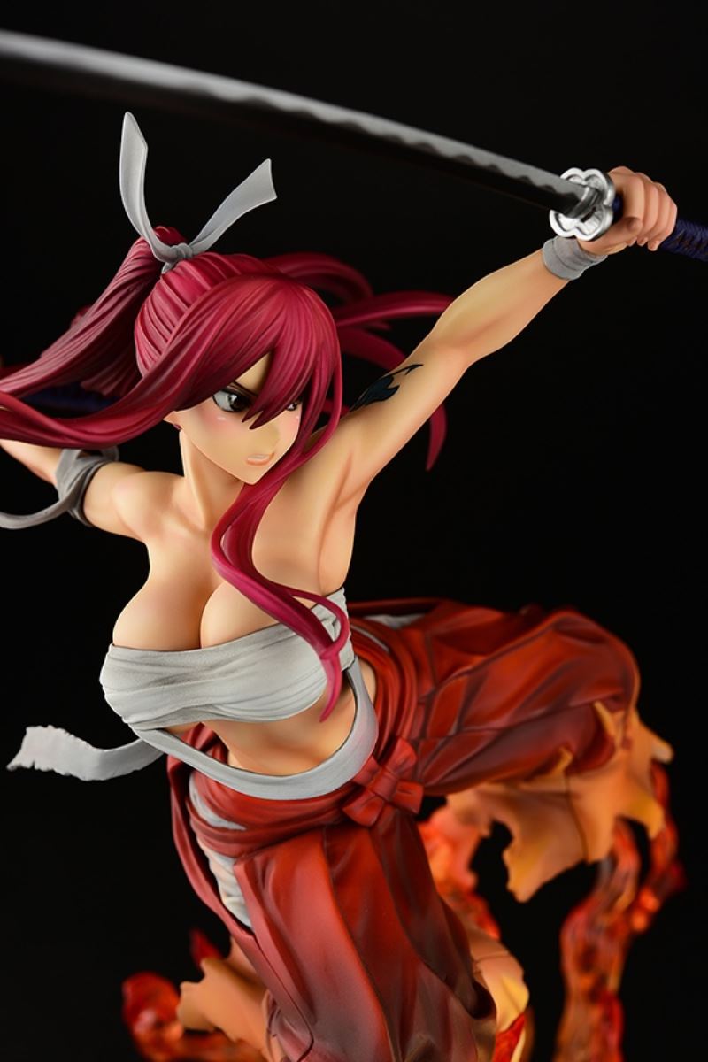 Erza Scarlet Samurai-Light Flame Manjo-ver (Red / Jet Black)