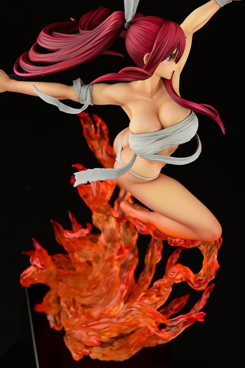 Erza Scarlet Samurai-Light Flame Manjo-ver (Red / Jet Black)