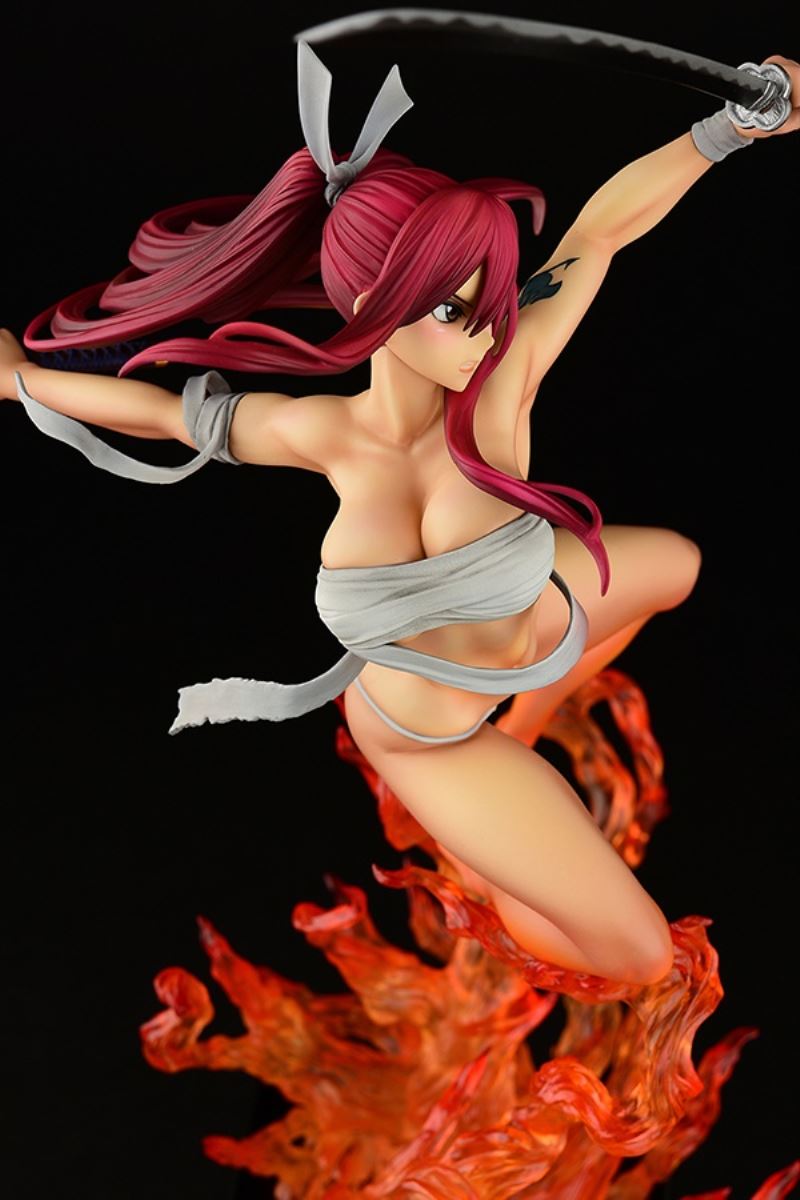 Erza Scarlet Samurai-Light Flame Manjo-ver (Red / Jet Black)